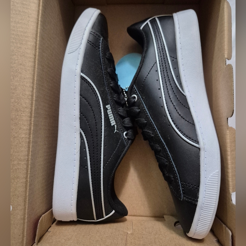 Puma Men's Black Sneakers
